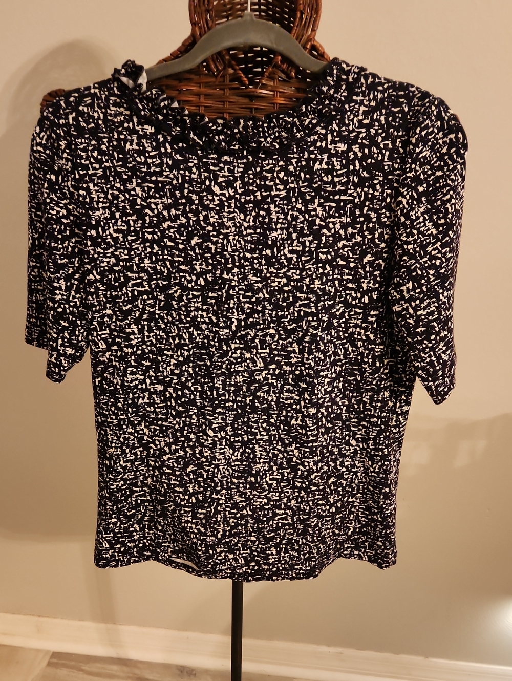 Karl Lagerfeld Black and White Short Sleeve Patterned Top